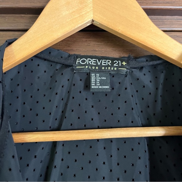 Forever 21+ Mesh Panel Hooded Zip-Up Windbreaker Jacket - Picture 7 of 7